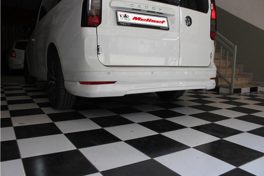 Volkswagen Caddy 2020- Heckstoßstangenabdeckung (grundiert zum Lackieren) Kurzer Radstand Foto 4