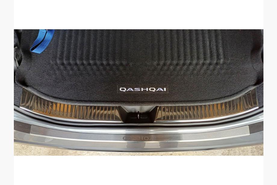 Nissan Qashqai 2021- Edelstahl Ladekantenschutz Carmos Image