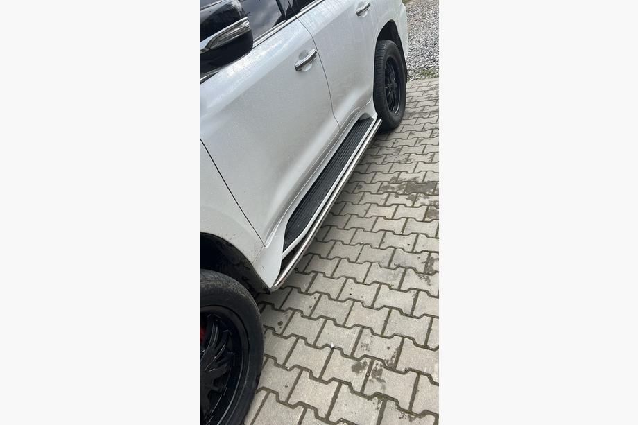 Lexus LX570/450d 2008-2022 Seitenschweller 2015-2022 (Edelstahl) Image