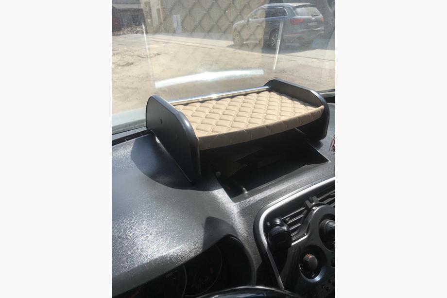 Renault Kangoo 2008–2020 Armaturenbrettablage Beige Image