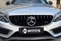 Mercedes C-class W205 2014-2021 Frontgrill Panamericana GT Schwarz (für Avantgarde/AMG-Line/C43 AMG) Foto 1