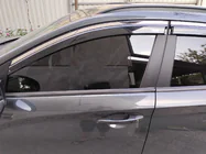 Hyundai Kona 2017-2023 Windabweiser mit Chromleiste (4 Stk, Niken) Foto 9