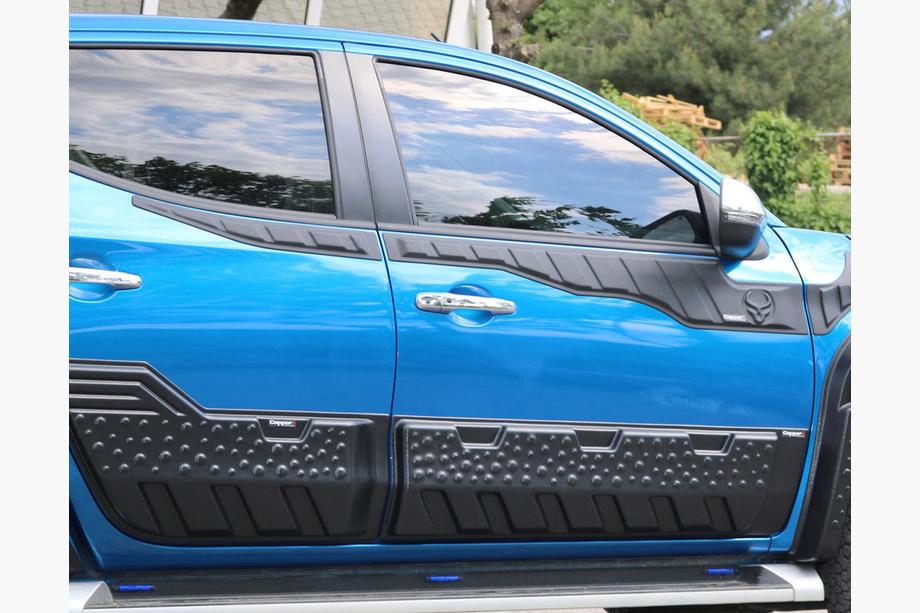 Mitsubishi L200 2015-2024 Türleisten EuroCap (6 Stk, ABS) Foto 4