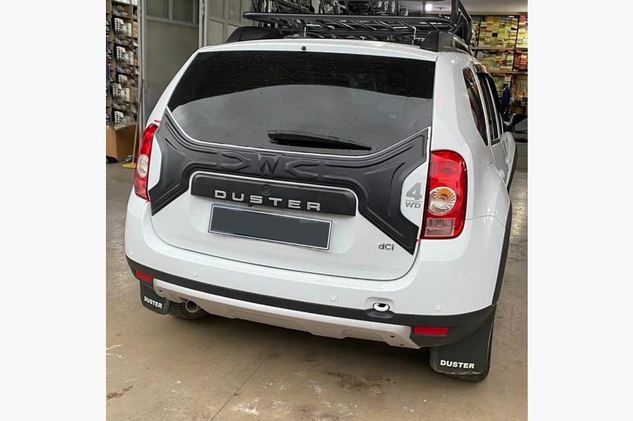 Renault Duster 2008–2017 Kunststoff Kofferraumabdeckung Foto 2