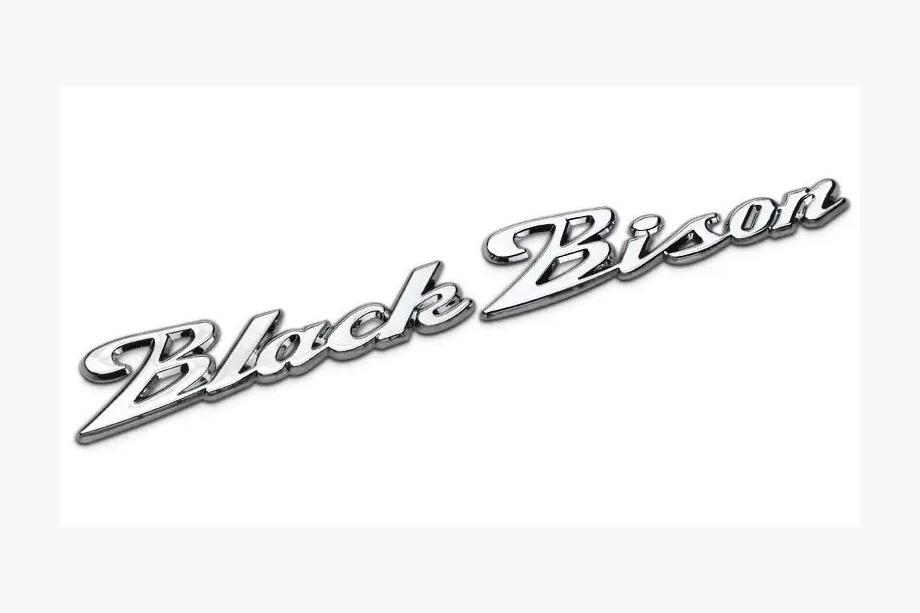Mercedes-Benz Schriftzug Black Bison Image