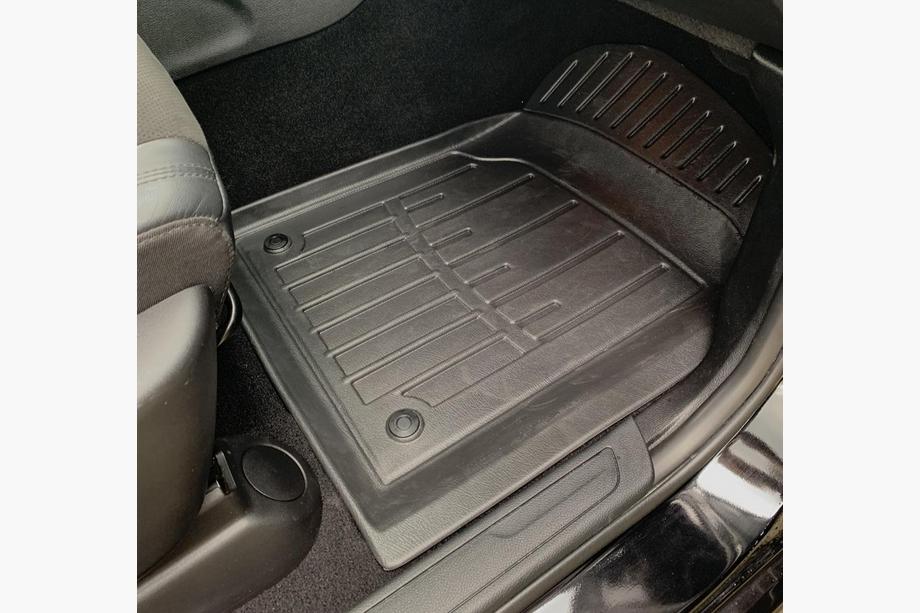 Jeep Grand Cherokee WK2 2010-2021 Stingray 3D Gummimatten (5 Stk, Polyurethan) Foto 2