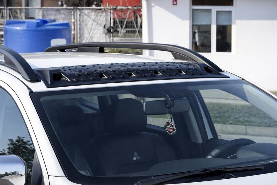 Mitsubishi L200 2015-2024 Windschutzscheibenabdeckung (ABS) Image