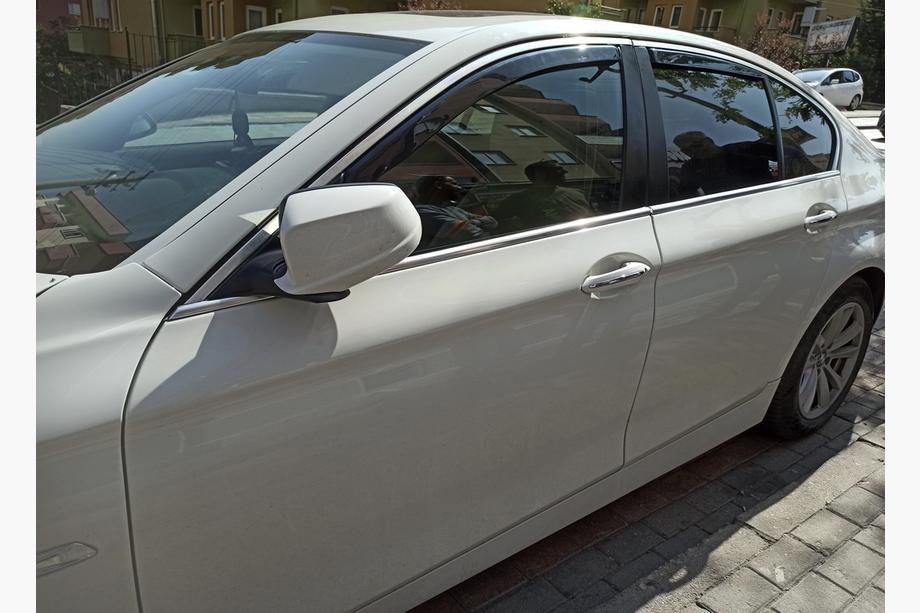 BMW 5 Series F10/F11 2010–2016 Windabweiser zum Einstecken SD (Esa, 4 Stk) Image