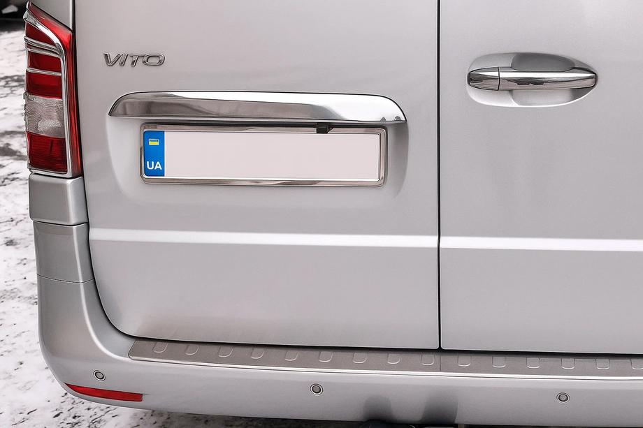 Mercedes Vito/V-class W447 2014- Chromleiste über dem Kennzeichen 2-türig (Edelstahl) Image