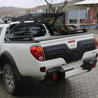 Kunststoff Kofferraumabdeckung Mitsubishi L200 2006-2015 Foto 1