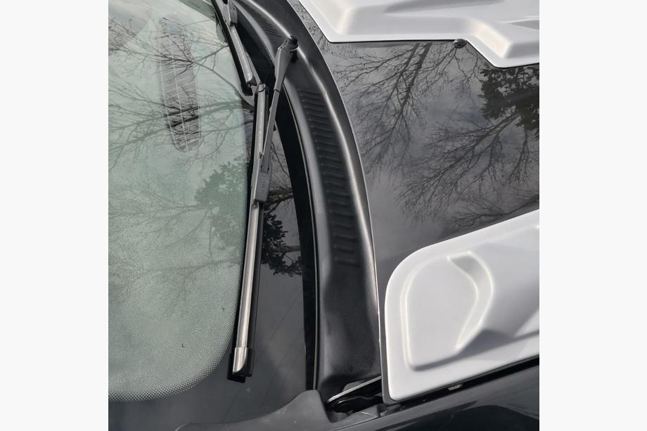 Dacia Duster 2008-2018 Abdeckung für Windlauf (ABS) Foto 2