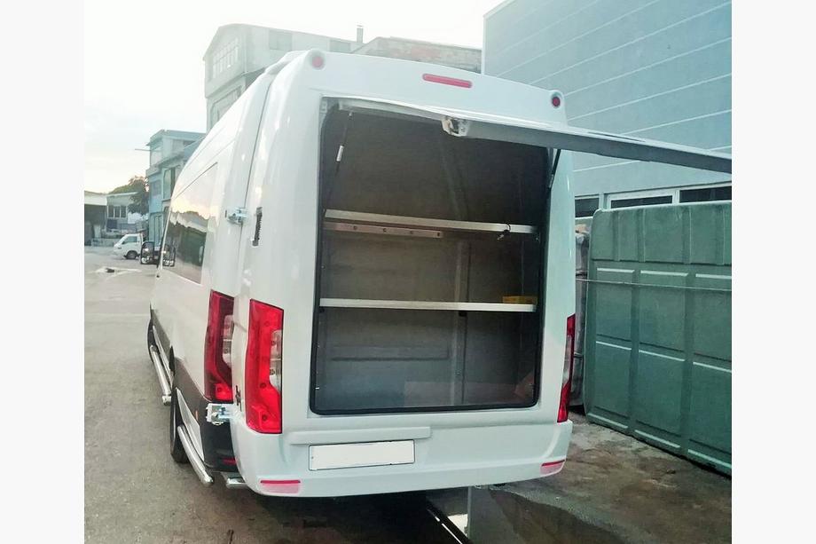 Mercedes Sprinter W907/W910 2018- Dachträger (hohes Dach) Foto 1