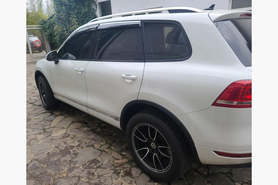 Volkswagen Touareg 2010-2018 Windabweiser mit Chromleiste (4 Stk., Niken) Image