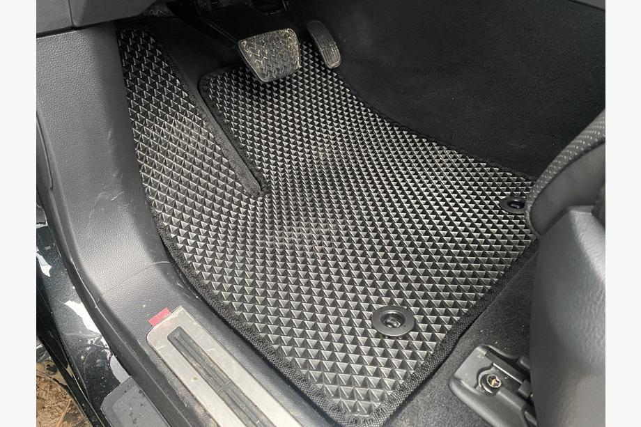 Lexus LX 500d/600 2022- EVA Fußmatten schwarz Image