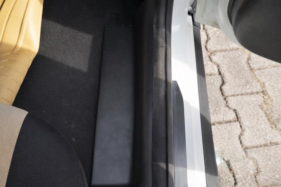 Dacia Duster 2008-2018 Einstiegsleisten innen EuroCap (5 Stk, ABS) Foto 4