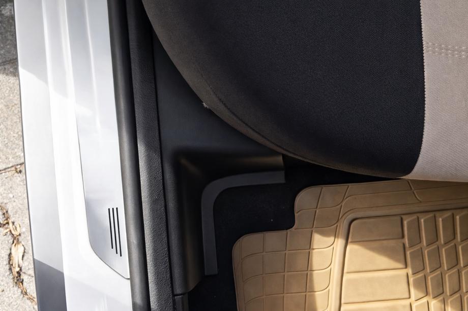 Dacia Duster 2008-2018 Einstiegsleisten innen EuroCap (5 Stk, ABS) Foto 3