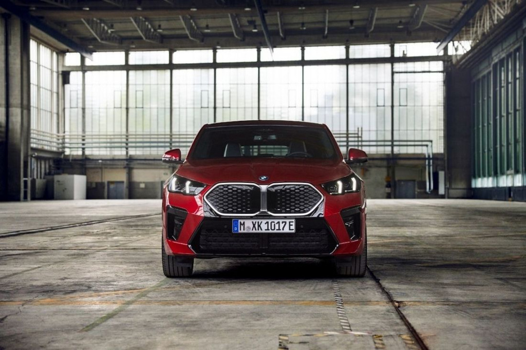 Elektrischer Kompakt-Crossover BMW iX2