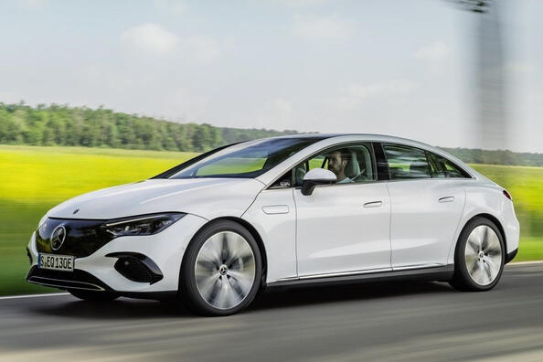 Testbericht zur Elektrolimousine Mercedes-Benz EQE (V295).