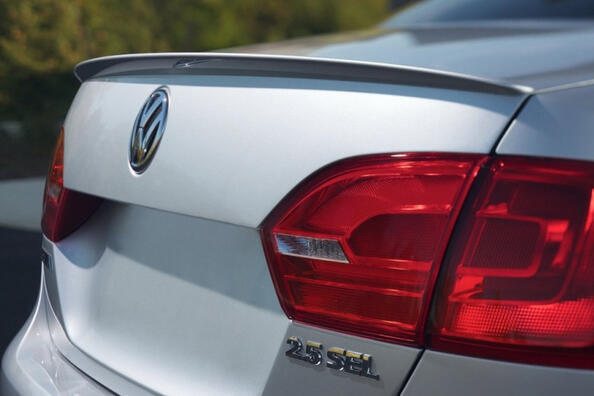 Wie wählt man den richtigen Spoiler für ein Auto aus?