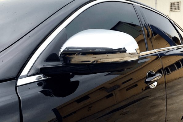Warum braucht man Overlays auf den Seitenspiegeln des Autos? Foto 1