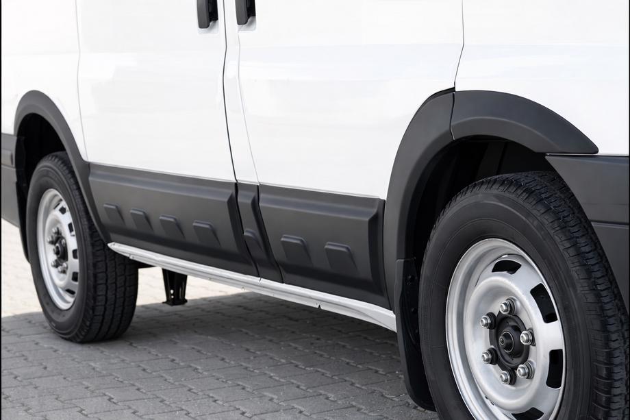 Ford Transit 2000–2014 Kotflügelverbreiterungen EuroCap 2006-2013 (6 Stk, ABS, kurzer Radstand) Image