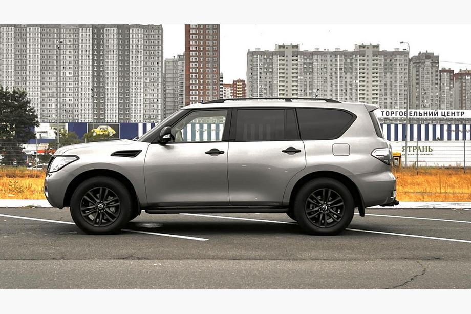 Nissan Armada 2016-2024 Seitenschweller New Vision Grey (2 Stk., Aluminium) Foto 11