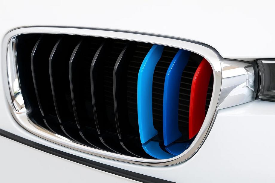 BMW 3 Series F30/F31 2012-2019 Zierleisten für Kühlergrill 8-Streben (3 Stk) Image