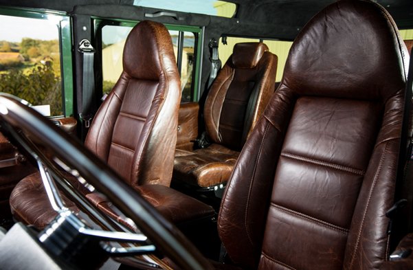 So pflegen Sie den Lederinnenraum Ihres Autos richtig