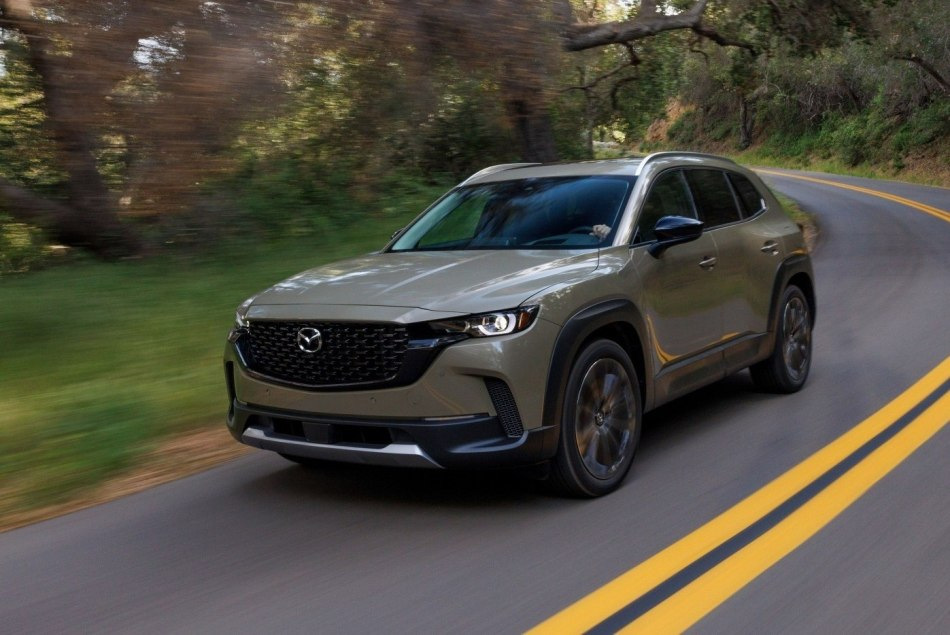 Testbericht zum Allrad-Crossover Mazda СХ-50