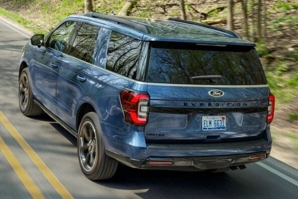 Neu gestalteter Ford Expedition SUV der vierten Generation Foto 4