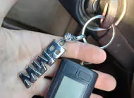 BMW Metallschlüsselanhänger mit BMW Logo Foto 1