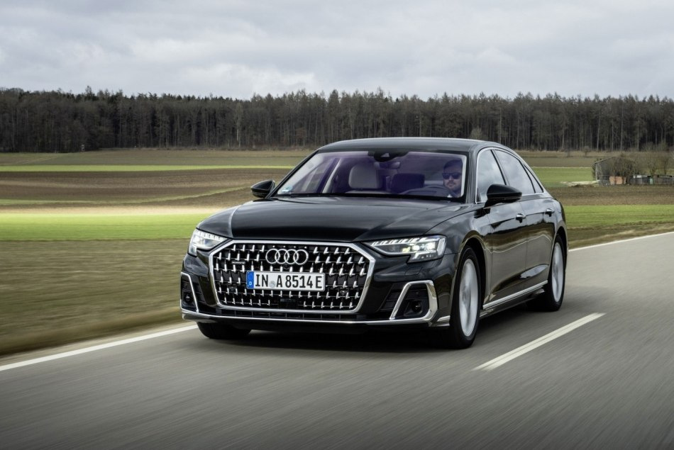 Testbericht zur aktualisierten Allradlimousine Audi A8