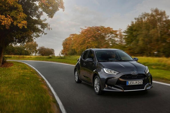 Testbericht zum Stadt-Fließheck Mazda 2 Hybrid
