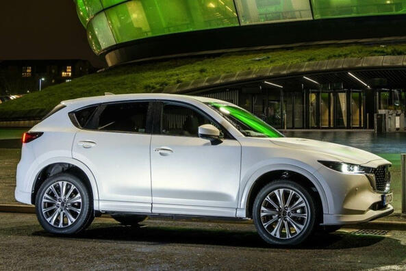Testbericht zum aktualisierten Mazda CX-5 Crossover der zweiten Generation Foto 4