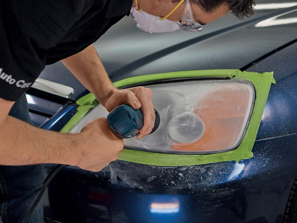 Warum ist das Polieren von Autoscheinwerfern notwendig?