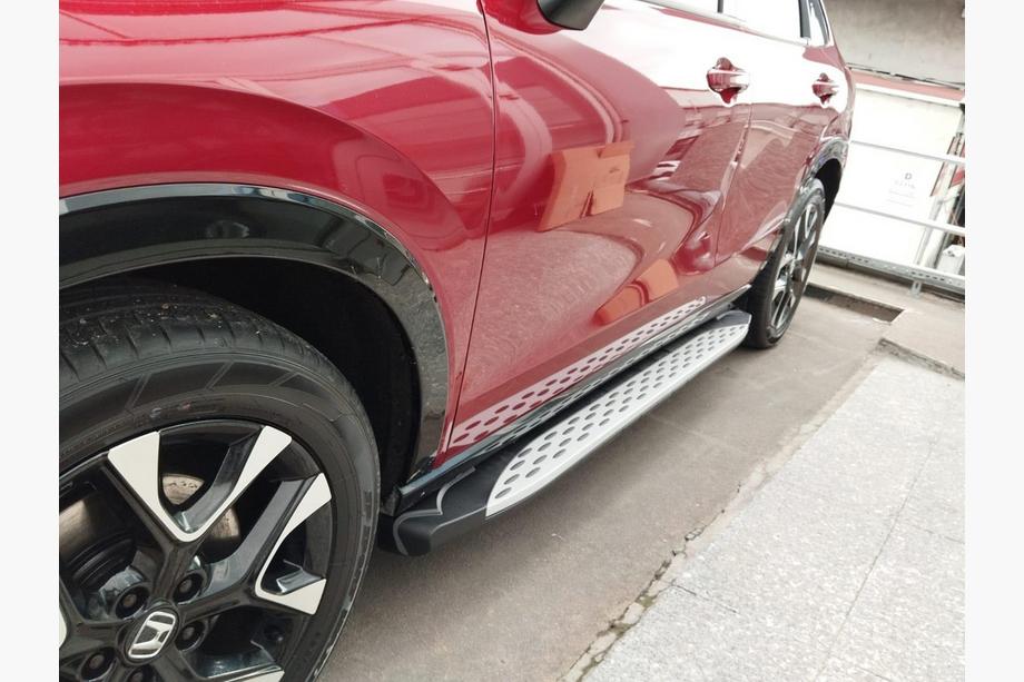 Honda ZR-V 2022- Trittbretter Shining (2 Stk., Aluminium) Image