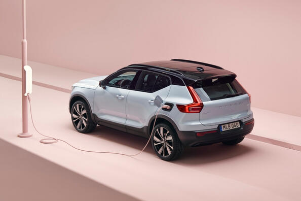 Crossover mit elektrischem Allradantrieb Volvo XC40 Recharge