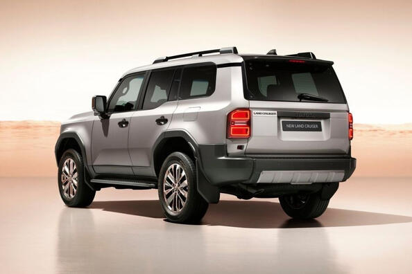 Testbericht zur sechsten Generation des Toyota Land Cruiser Prado J250 SUV Foto 4