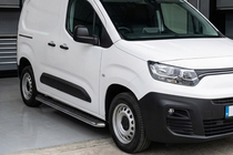 Fiat Doblo III 2023- Trittbretter Maydos V1 (2 Stk., Aluminium & Edelstahl) Foto 1