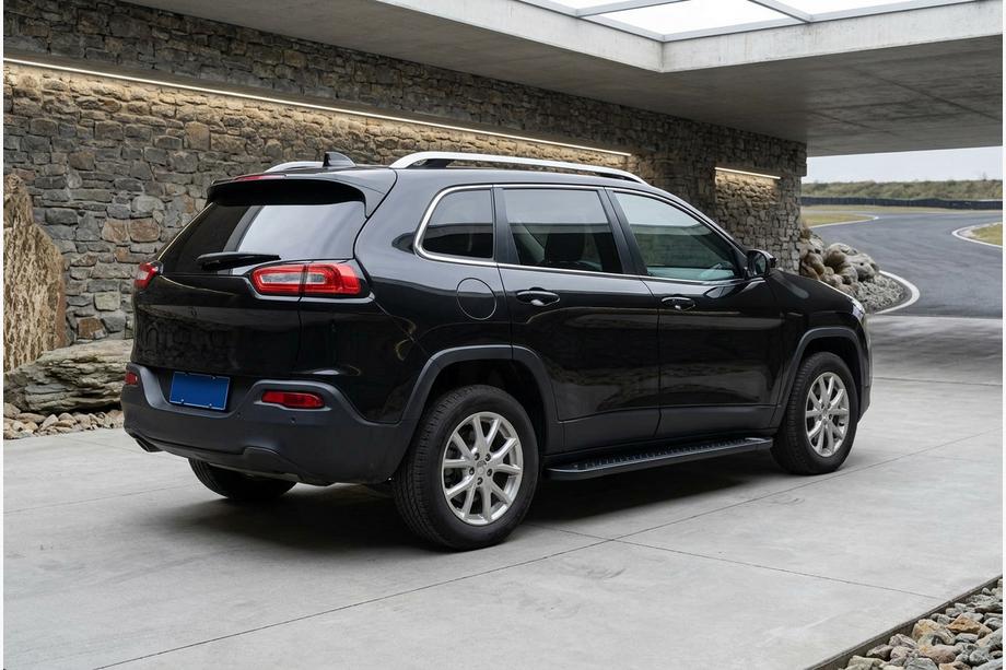 Jeep Cherokee KL 2013- Trittbretter Allmond Black (2 Stk., Aluminium) Image