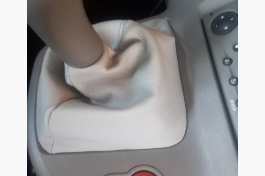 Renault Kangoo 2008–2020 Schaltmanschette Leder Grau Image