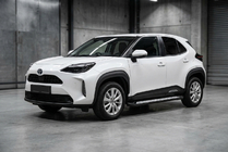 Toyota Yaris/Yaris Cross (XP210) 2020- Seitenschweller Vision New Black (2 Stk., Aluminium) Foto 1