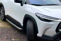 Toyota Corolla Cross 2020- Seitenschweller BlackLine (2 Stk., Aluminium) Foto 1