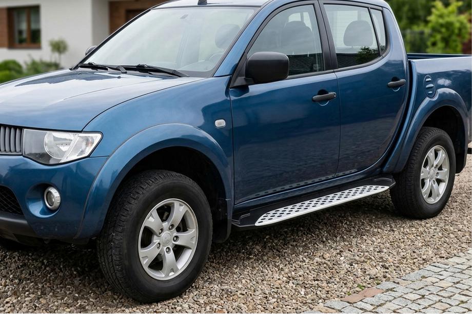 Mitsubishi L200 2006-2015 Trittbretter Shining V1 (2 Stk., Aluminium) Image