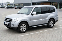 Mitsubishi Pajero Wagon IV 2006-2021 Trittbretter Shining V1 (2 Stk., Aluminium) Foto 1
