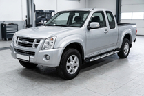 Isuzu D-Max 2002-2011 Trittbretter Shining V1 (2 Stk., Aluminium) Foto 1