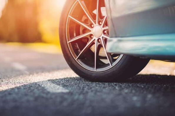 Kann man im Sommer mit Winterreifen fahren?