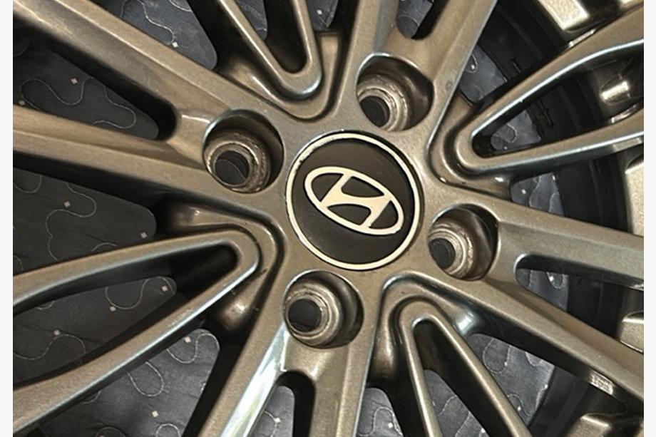 Hyundai Schwarze Felgendeckel hyun60tur-bl (59mm auf 55mm, 4 Stk) Image