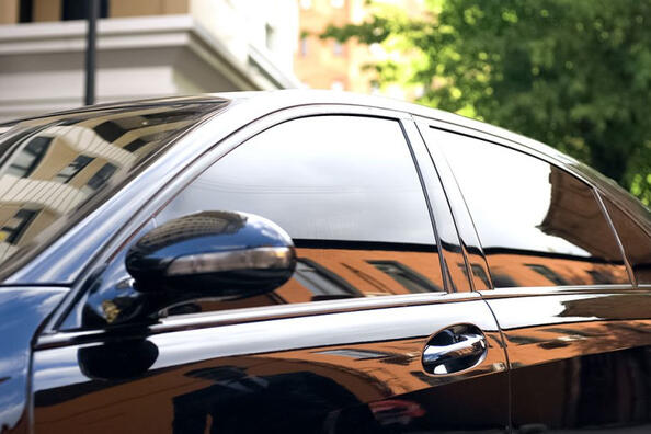 Autoglastönung: praktische und ästhetische Aspekte