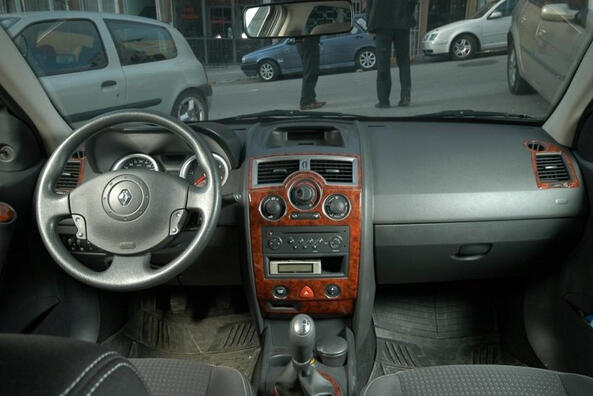 Wir aktualisieren den Torpedo des Autos: die Verwendung von Overlays auf dem Panel